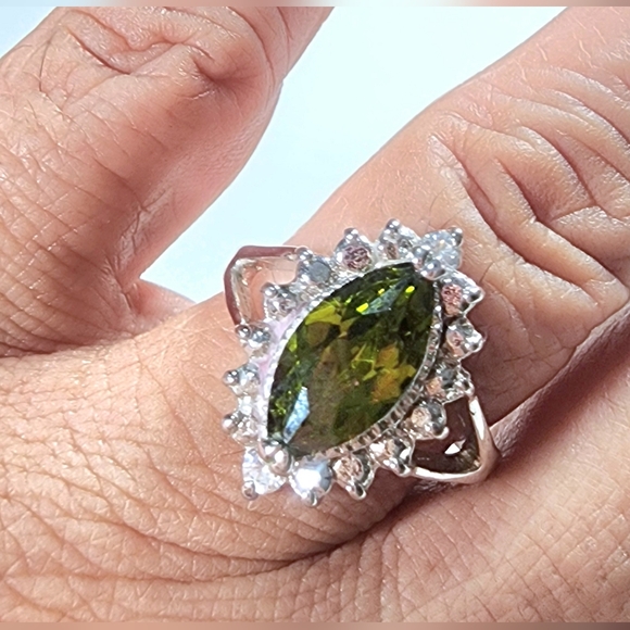 Jewelry - Silver Tone Marquise Olive Green Glass Ring. 9.5